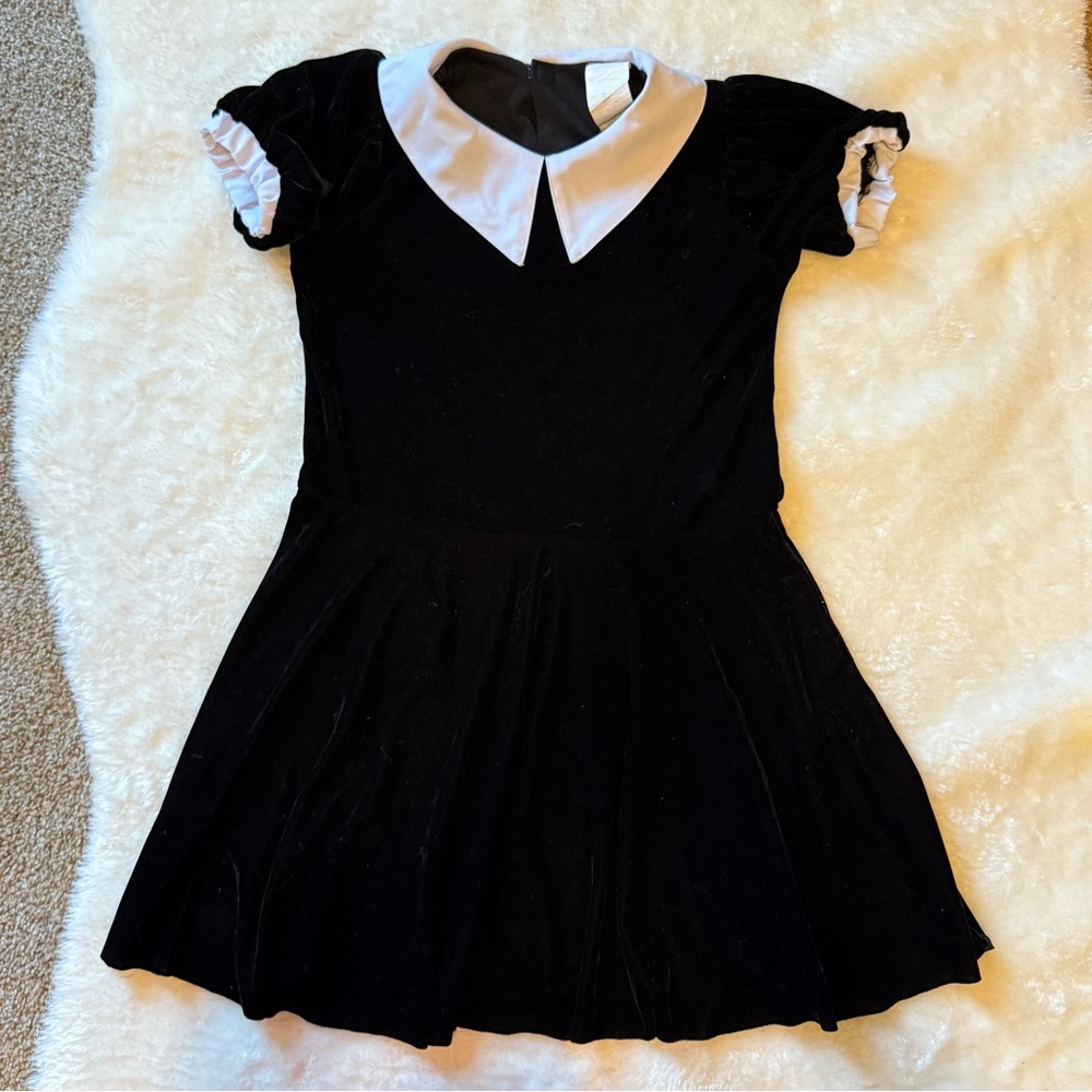 Wednesday Addams Dress / Costume 10Y 🖤🕷️🕸️